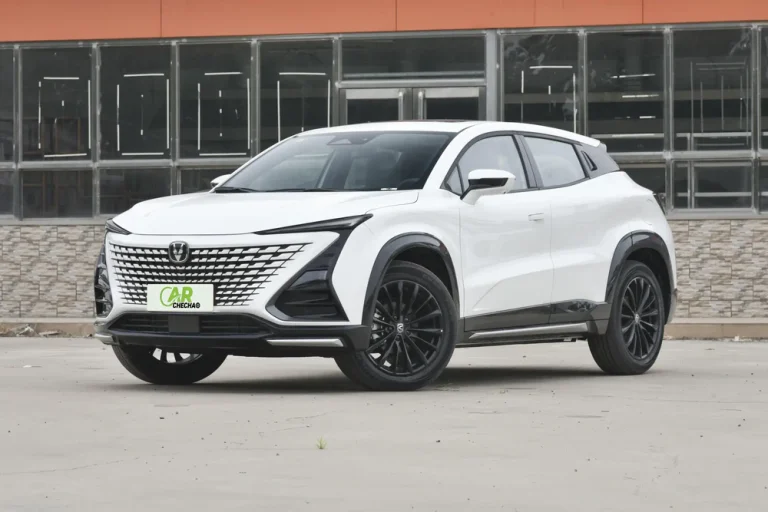 new-car-2023-Changan-UNI-T-2nd-Gen-1.5T-Exclusive-White-Exterior- front-left-angle